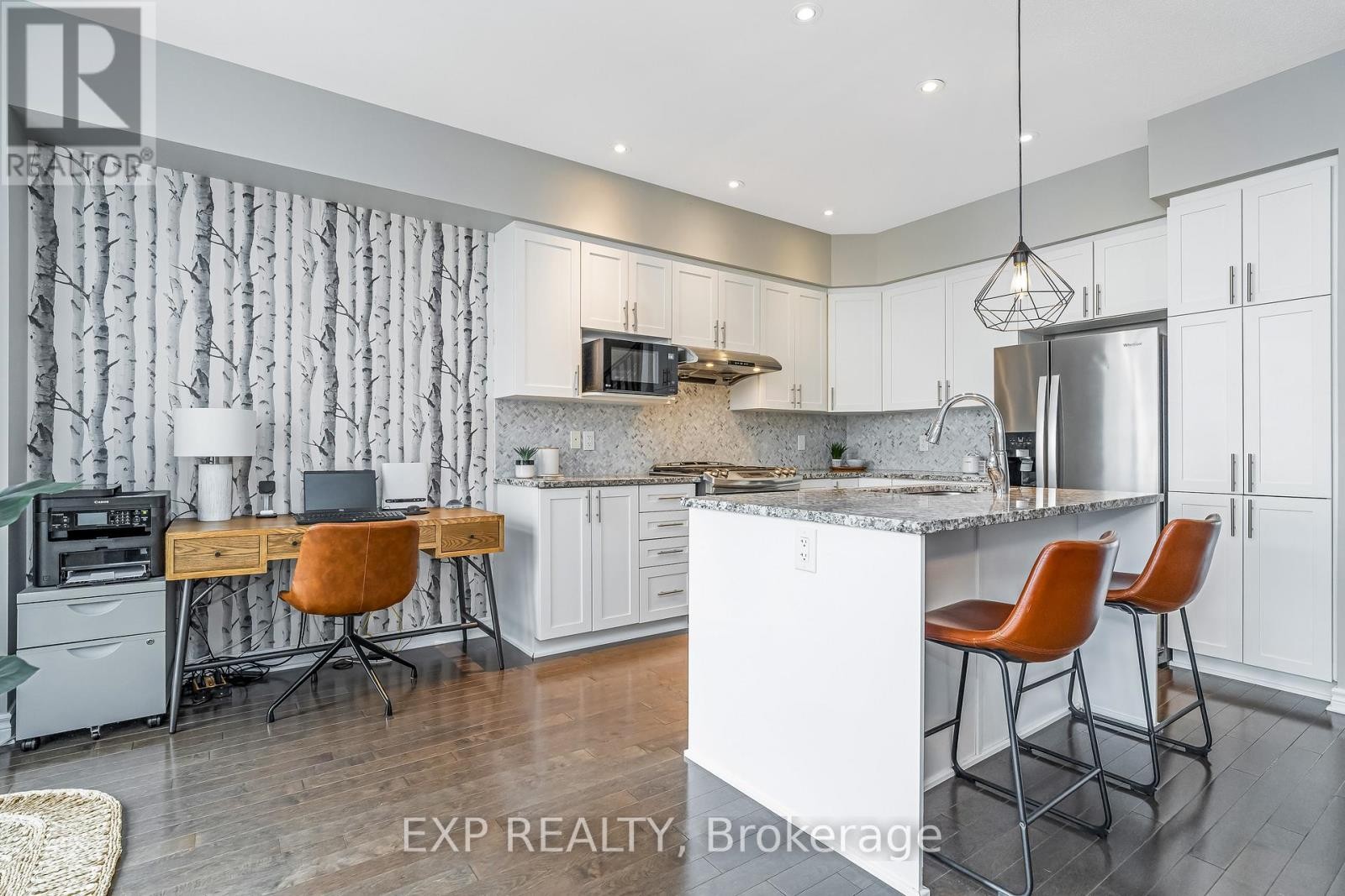 












411 LIVERY STREET

,
Ottawa,




Ontario
K2V0B5

