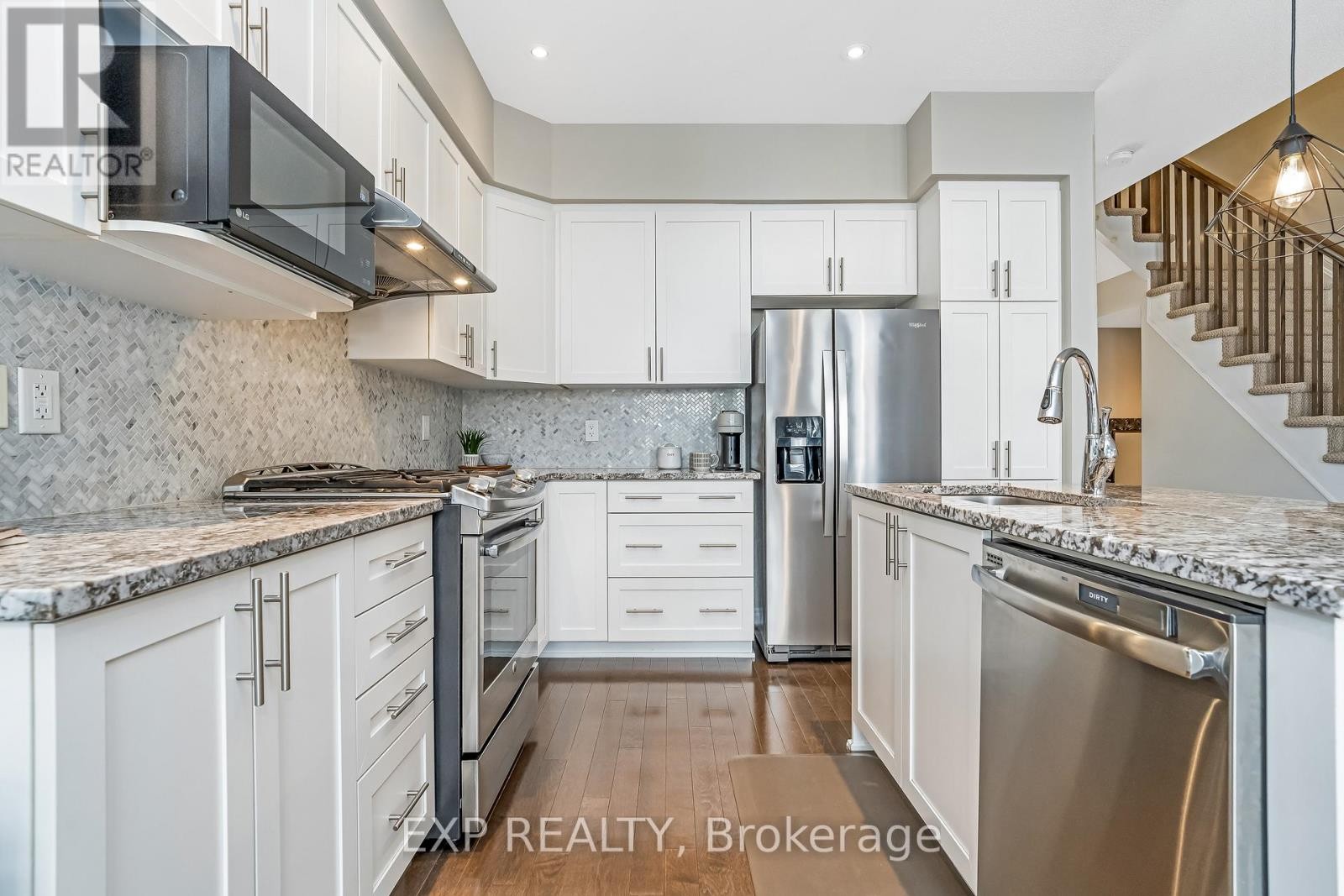 












411 LIVERY STREET

,
Ottawa,




Ontario
K2V0B5

