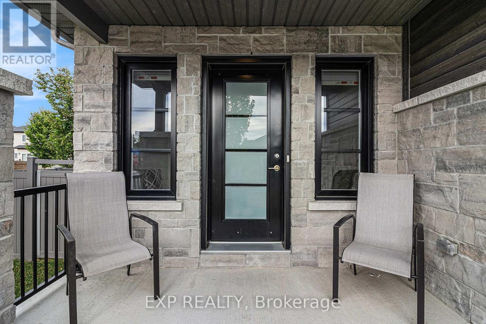 












701 AZURE STREET

,
Russell,




Ontario
K4R0E5

