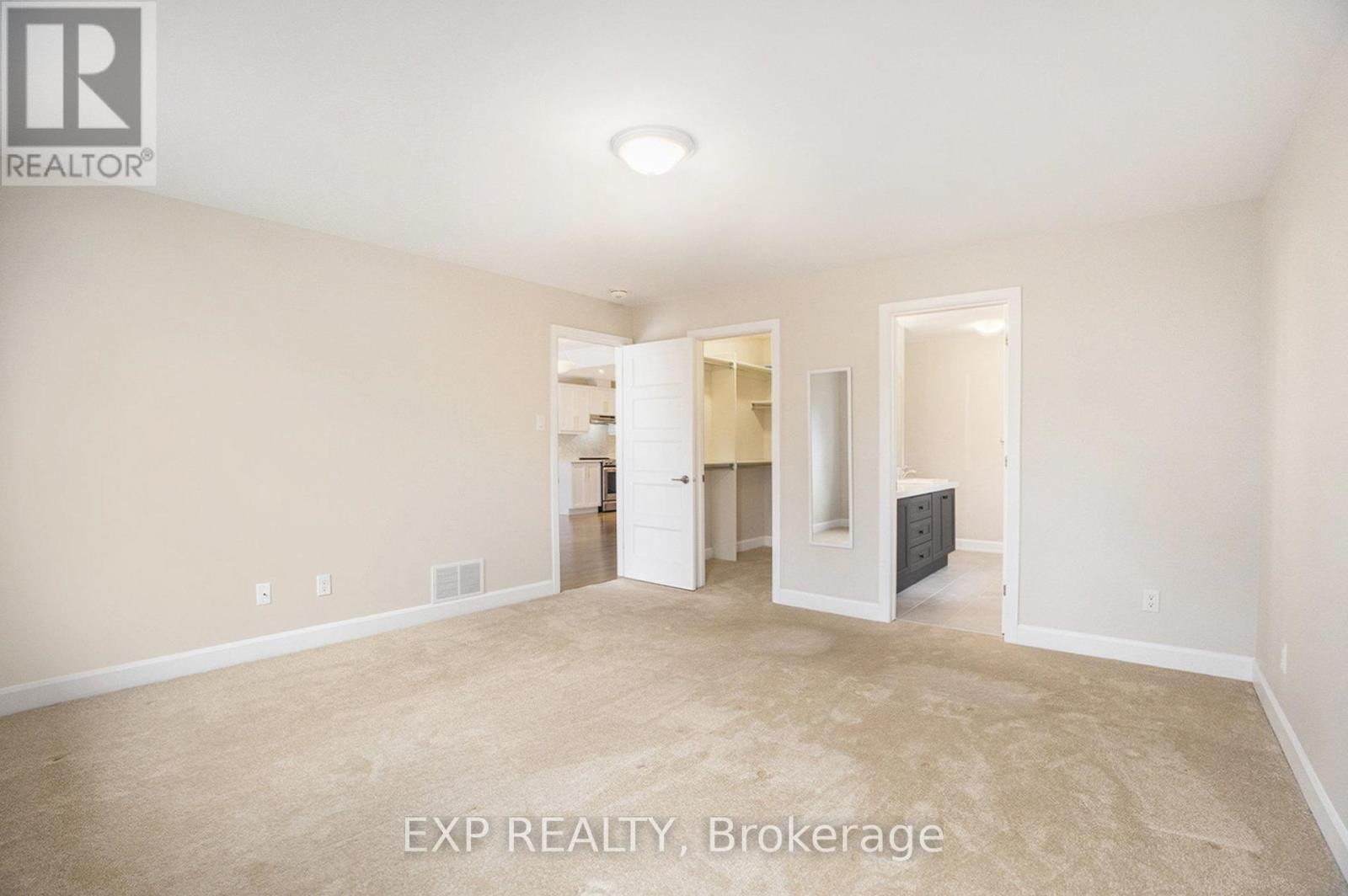












701 AZURE STREET

,
Russell,




Ontario
K4R0E5

