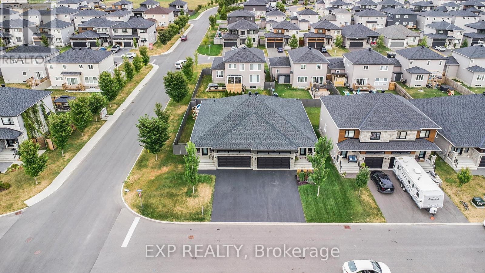 












701 AZURE STREET

,
Russell,




Ontario
K4R0E5

