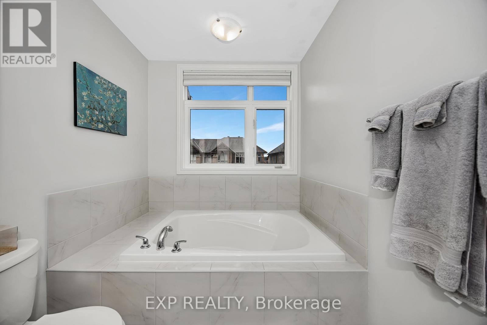 












121 MATTINGLY WAY

,
Ottawa,




Ontario
K4M0C5

