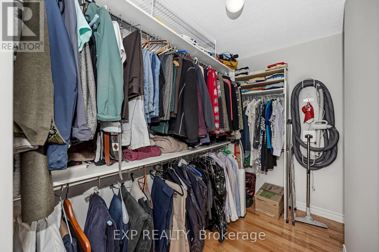 












121 MATTINGLY WAY

,
Ottawa,




Ontario
K4M0C5

