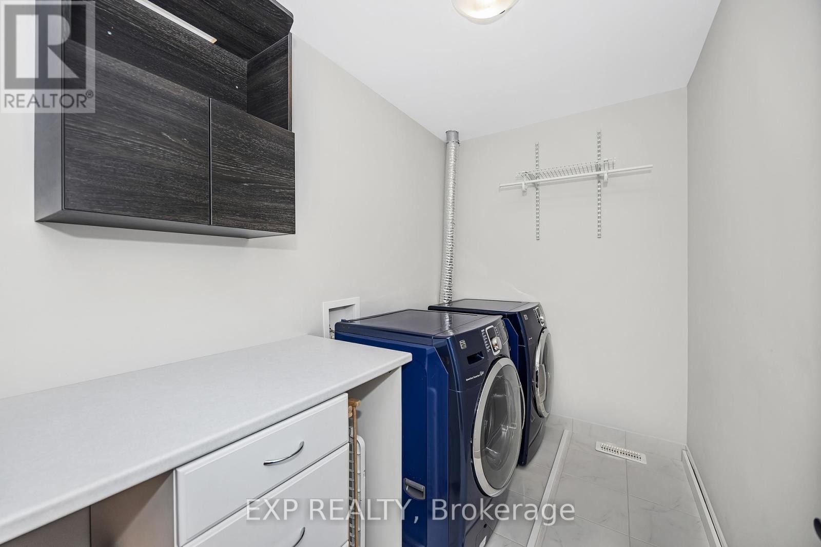 












121 MATTINGLY WAY

,
Ottawa,




Ontario
K4M0C5

