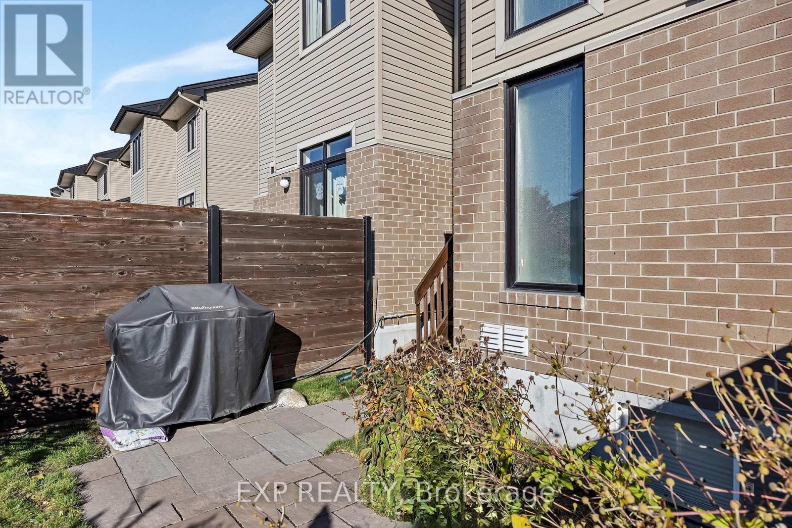 












121 MATTINGLY WAY

,
Ottawa,




Ontario
K4M0C5

