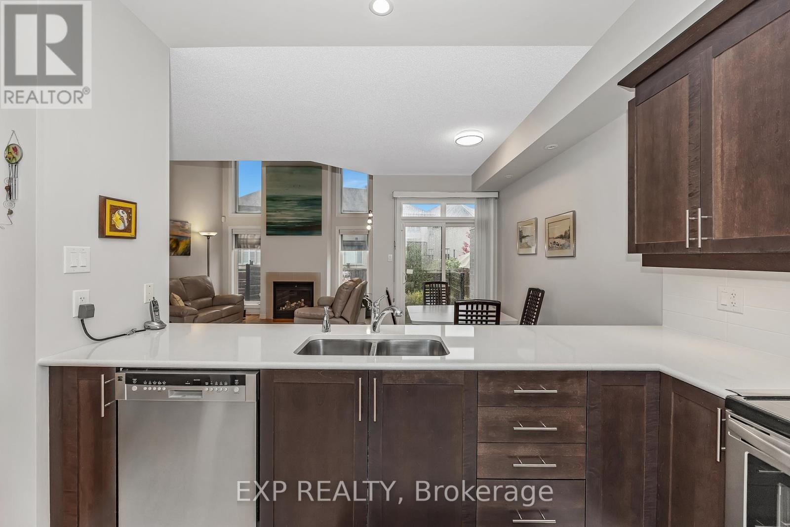 












121 MATTINGLY WAY

,
Ottawa,




Ontario
K4M0C5

