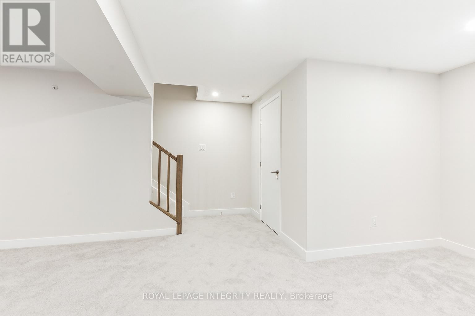 












820 BASCULE PLACE

,
Ottawa,




Ontario
K0A2Z0

