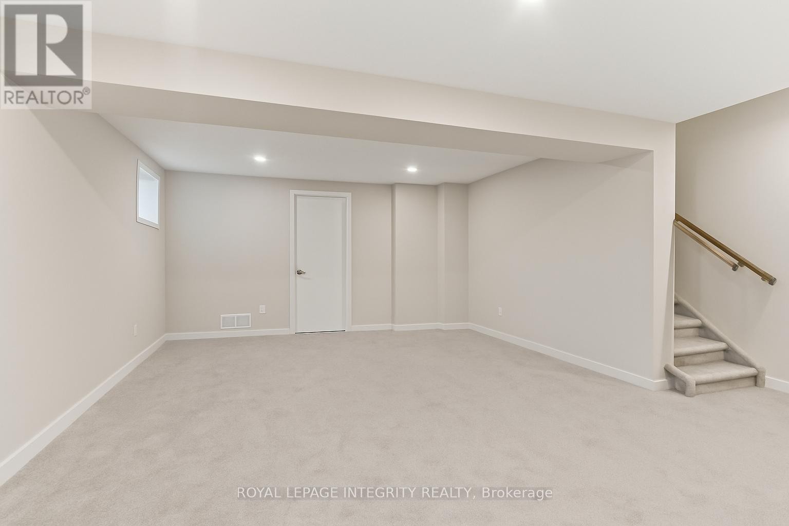 












820 BASCULE PLACE

,
Ottawa,




Ontario
K0A2Z0

