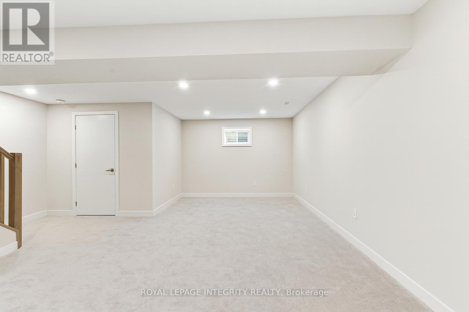 












820 BASCULE PLACE

,
Ottawa,




Ontario
K0A2Z0

