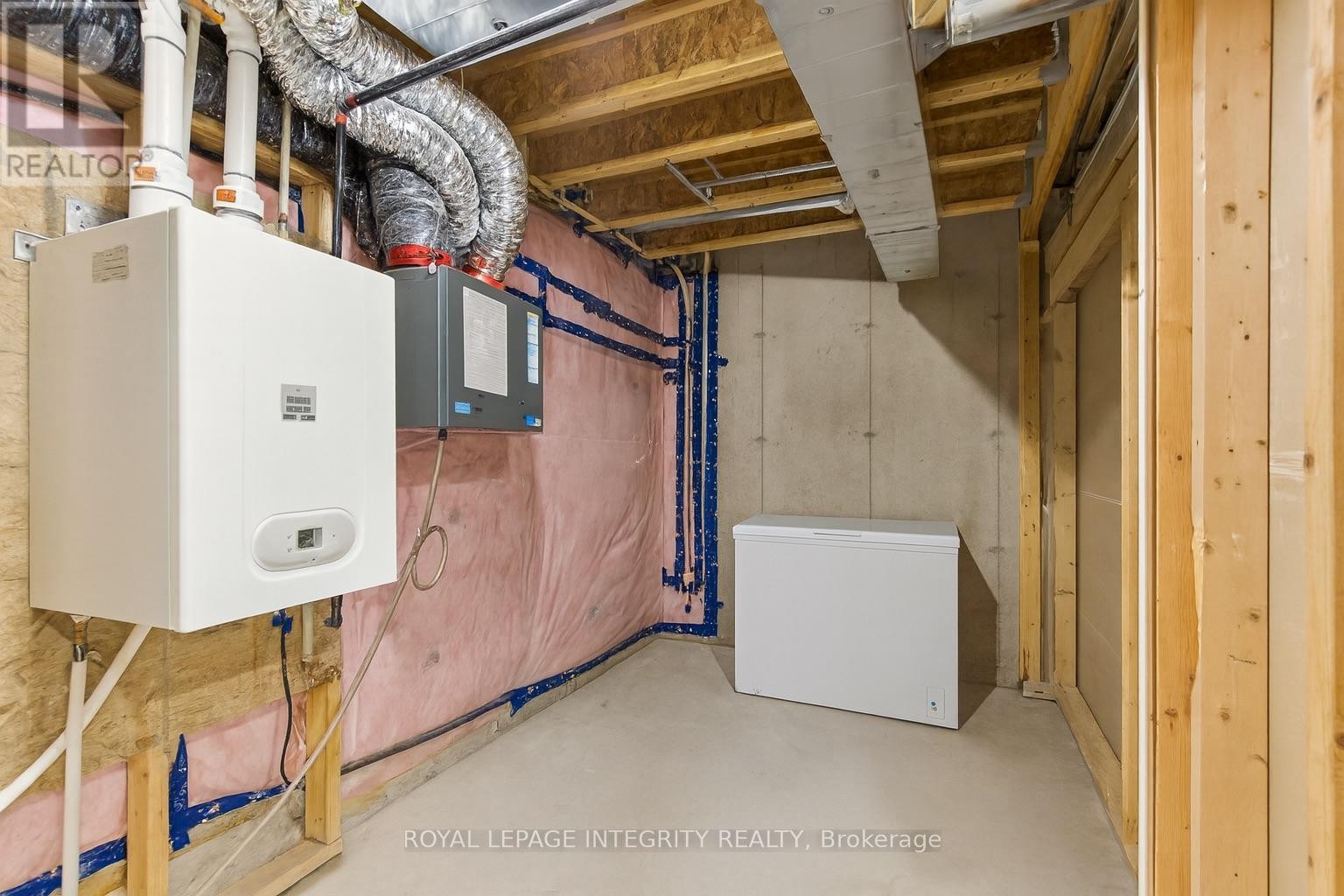












820 BASCULE PLACE

,
Ottawa,




Ontario
K0A2Z0

