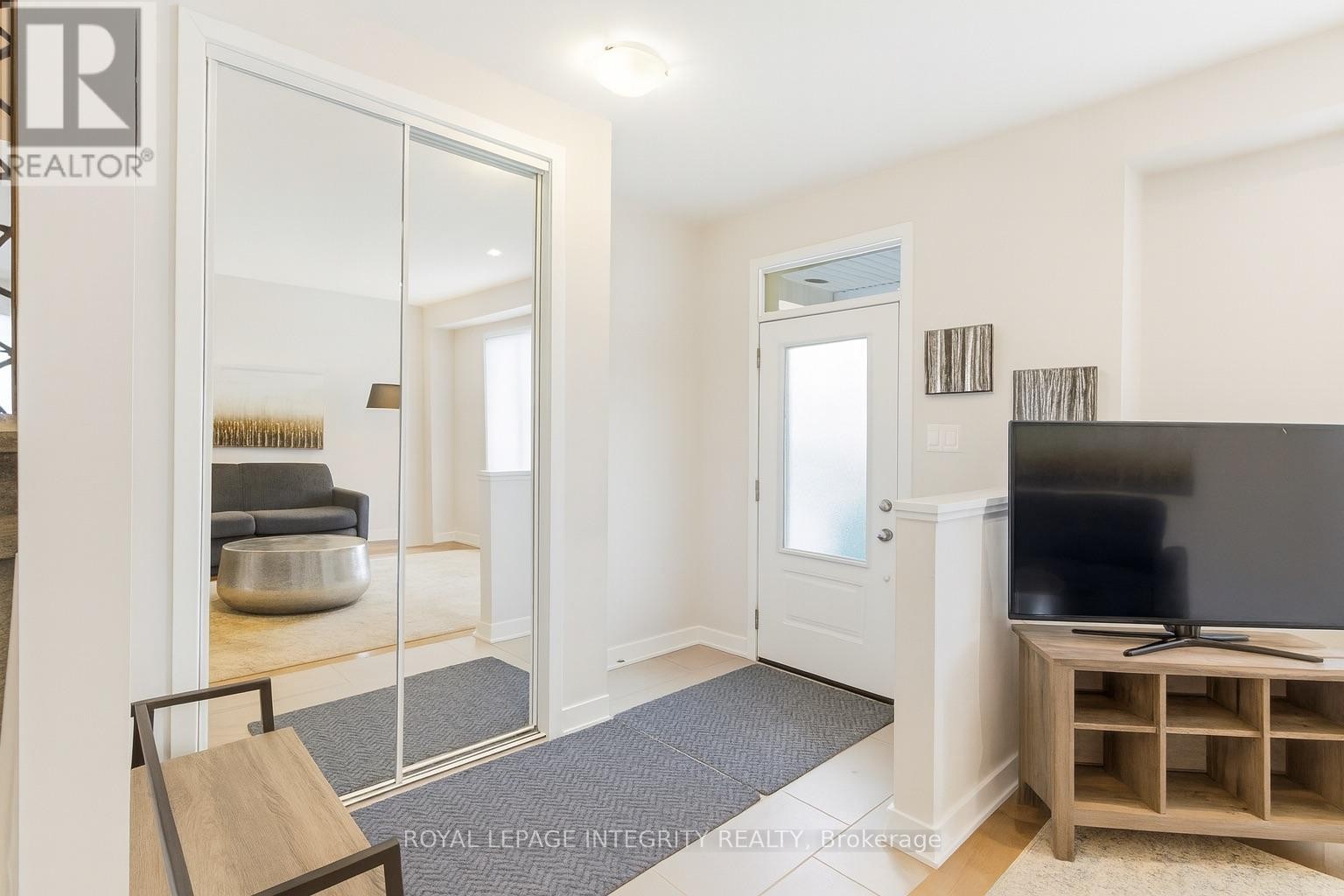 












820 BASCULE PLACE

,
Ottawa,




Ontario
K0A2Z0

