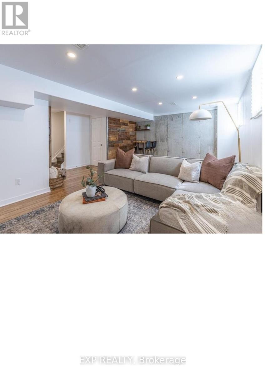 












2435 RIVER MIST ROAD

,
Ottawa,




Ontario
K2J5W5

