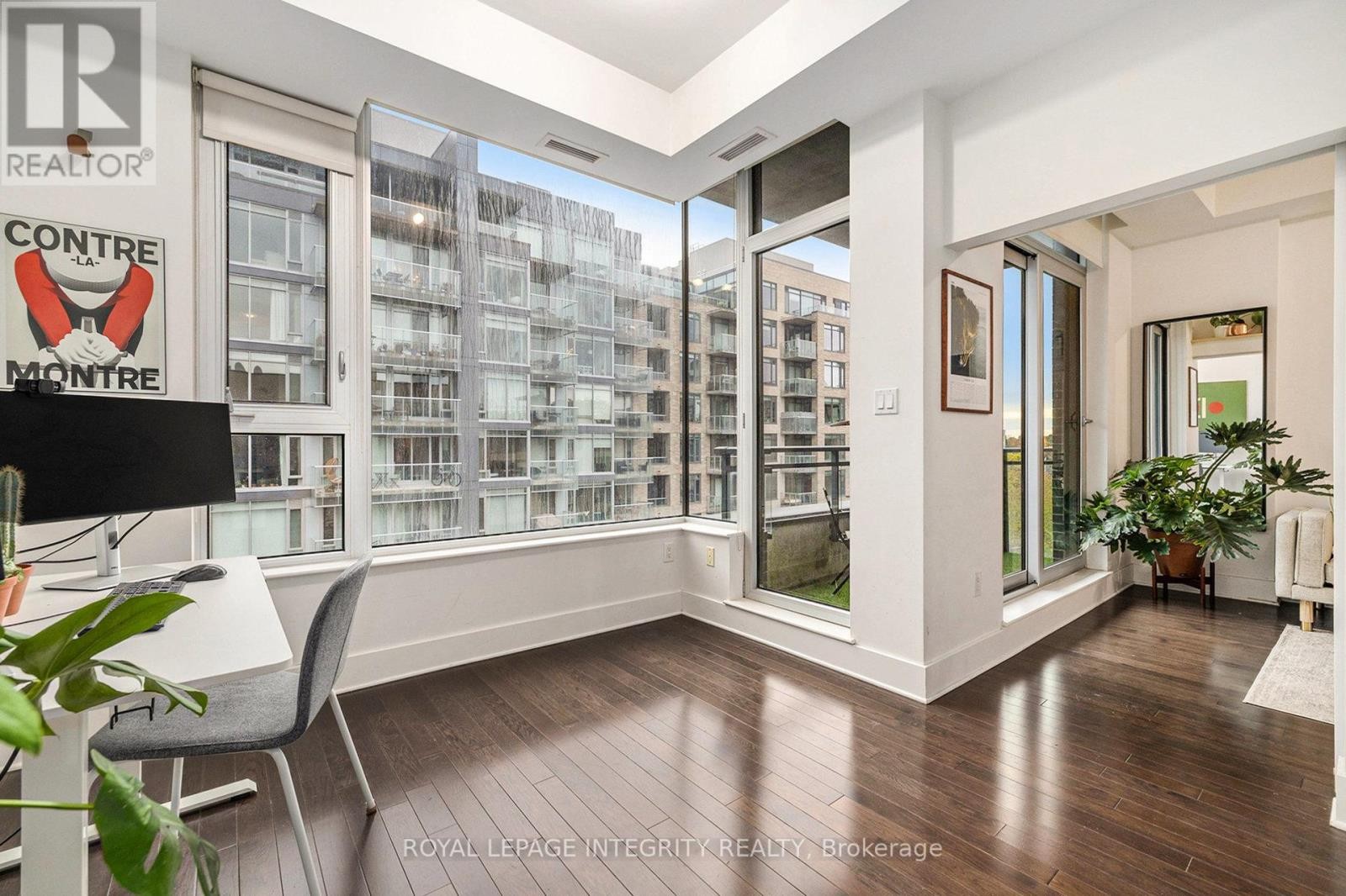 












615 - 101 RICHMOND ROAD

,
Ottawa,




Ontario
K1Z0A6

