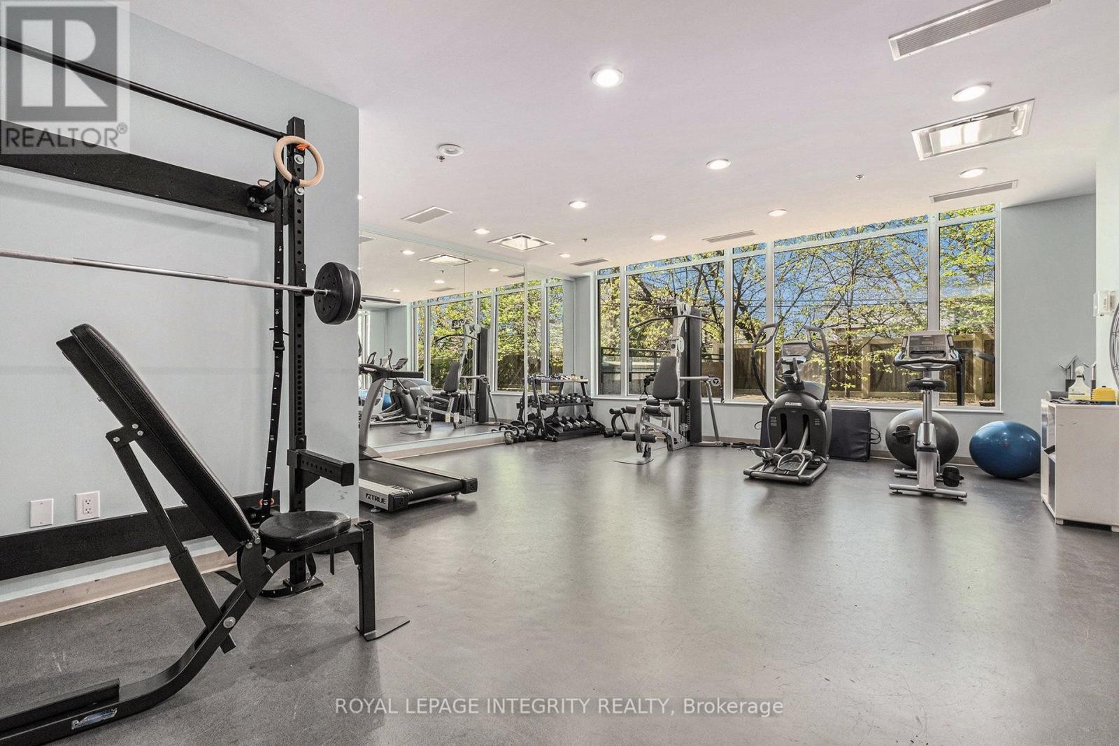 












615 - 101 RICHMOND ROAD

,
Ottawa,




Ontario
K1Z0A6

