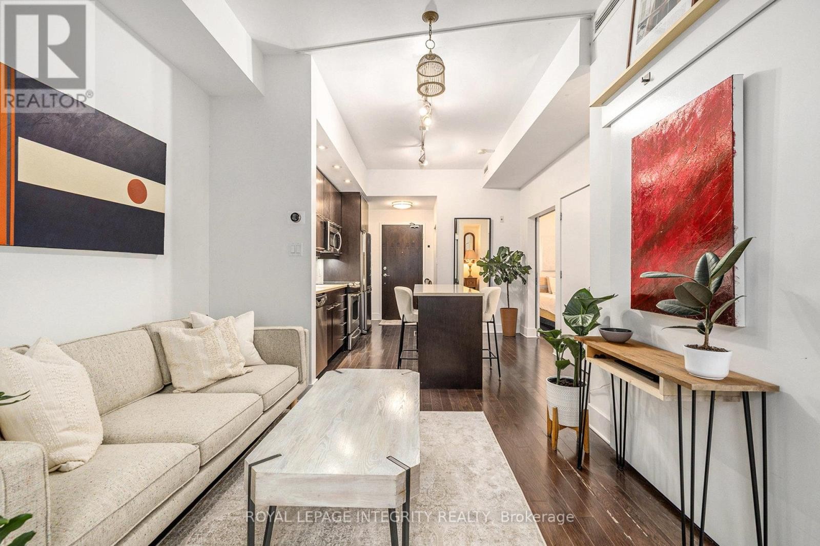 












615 - 101 RICHMOND ROAD

,
Ottawa,




Ontario
K1Z0A6

