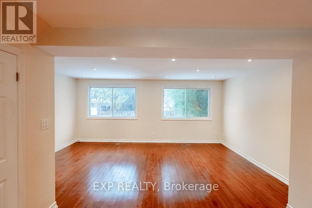 












UNIT A - 196 OLD COLONY ROAD

,
Ottawa,




Ontario
K2L1M7

