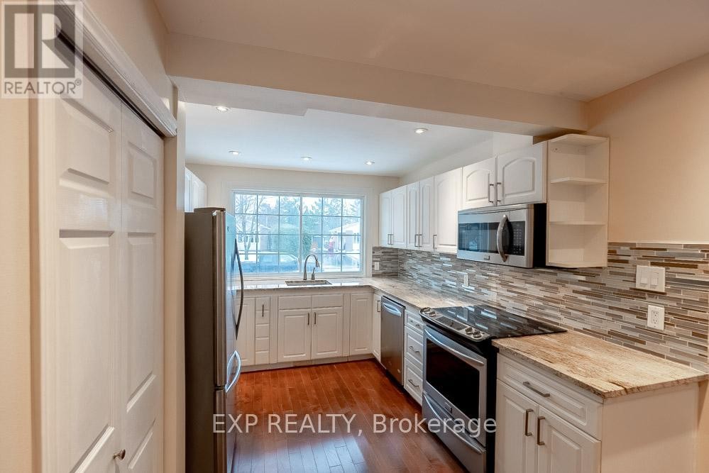 












UNIT A - 196 OLD COLONY ROAD

,
Ottawa,




Ontario
K2L1M7

