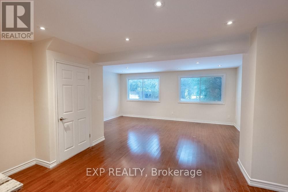 












UNIT A - 196 OLD COLONY ROAD

,
Ottawa,




Ontario
K2L1M7

