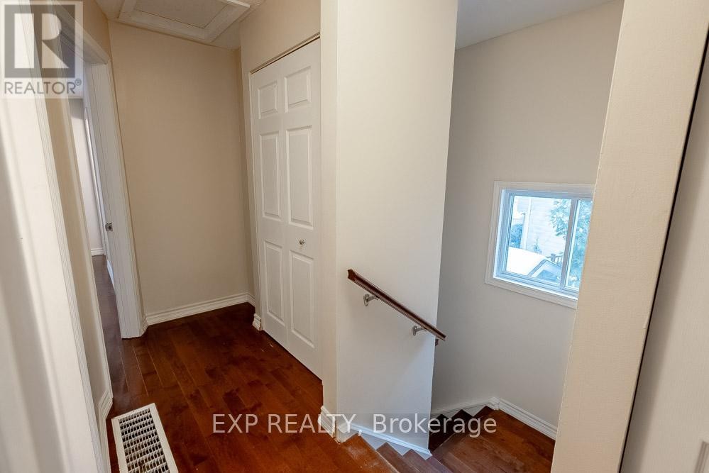 












UNIT A - 196 OLD COLONY ROAD

,
Ottawa,




Ontario
K2L1M7

