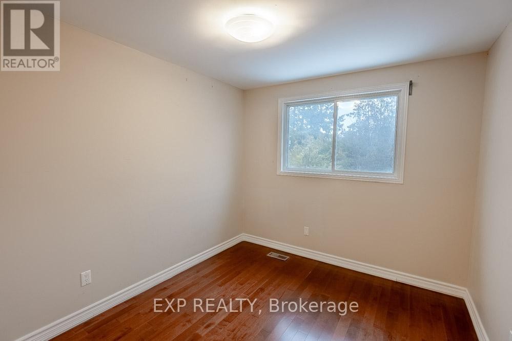 












UNIT A - 196 OLD COLONY ROAD

,
Ottawa,




Ontario
K2L1M7

