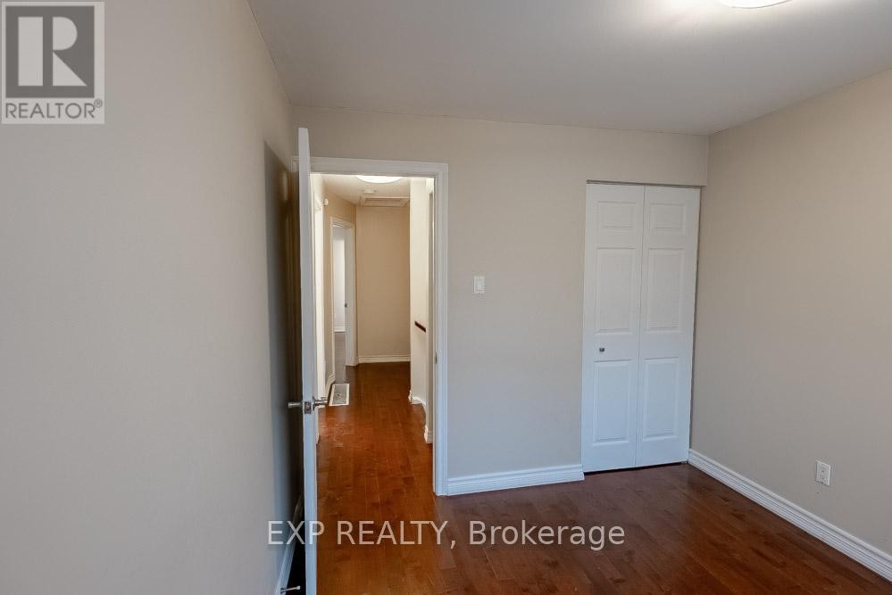 












UNIT A - 196 OLD COLONY ROAD

,
Ottawa,




Ontario
K2L1M7

