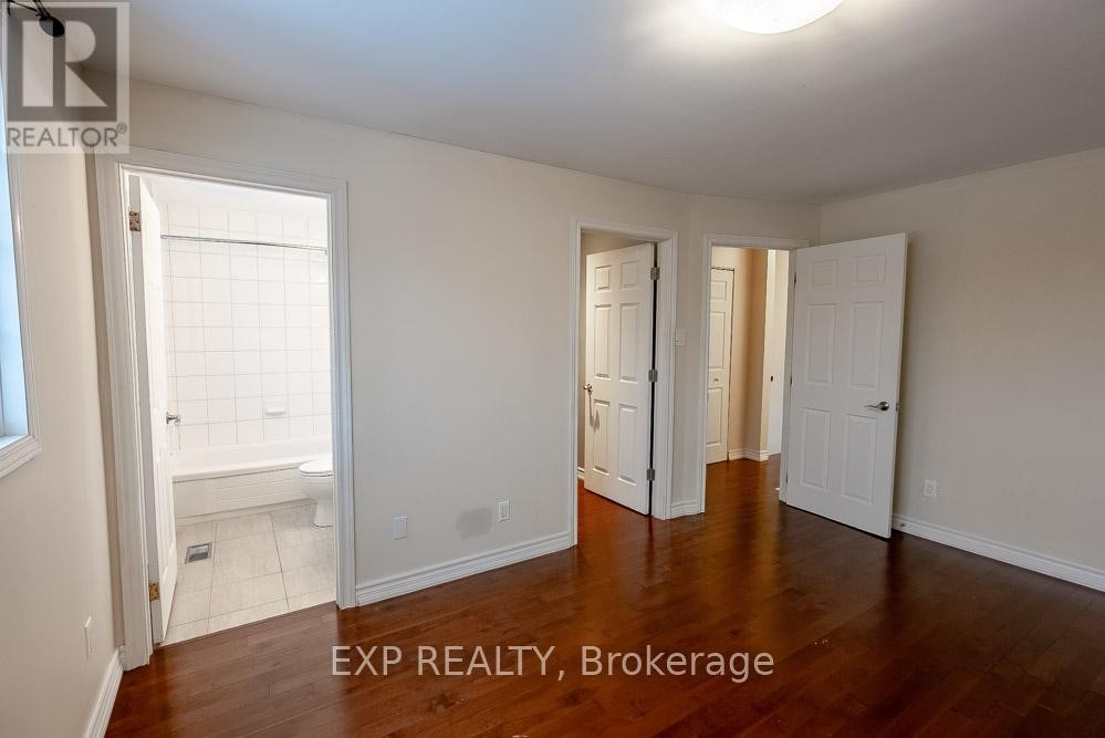 












UNIT A - 196 OLD COLONY ROAD

,
Ottawa,




Ontario
K2L1M7

