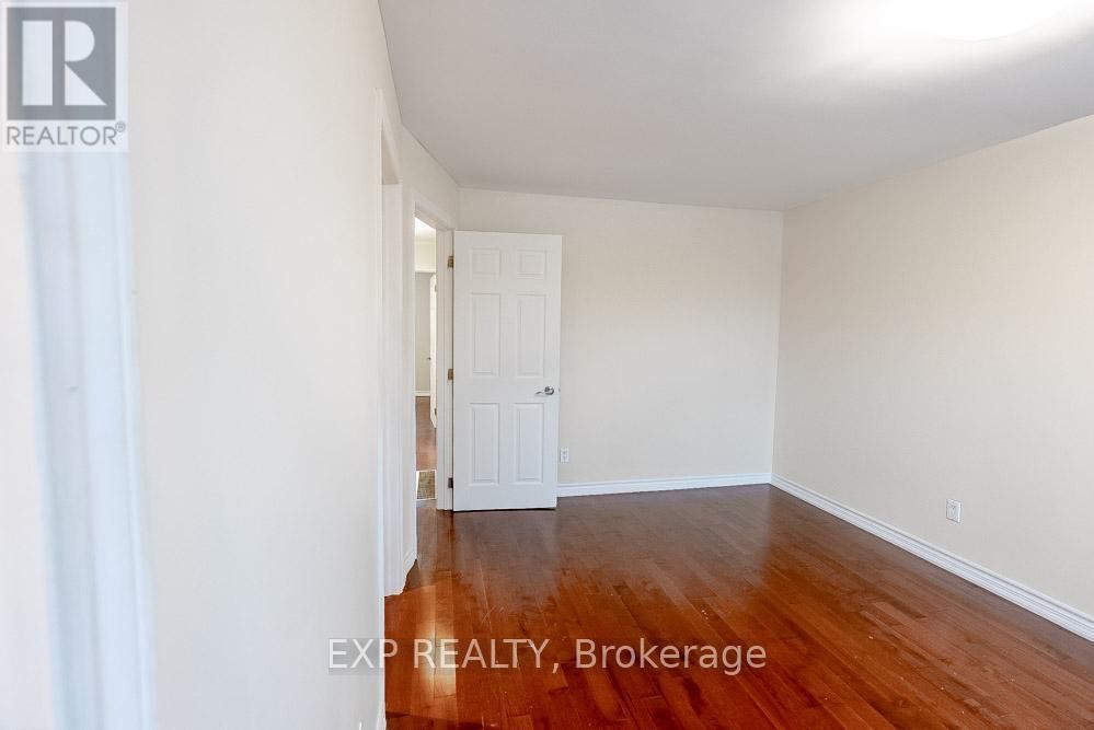 












UNIT A - 196 OLD COLONY ROAD

,
Ottawa,




Ontario
K2L1M7

