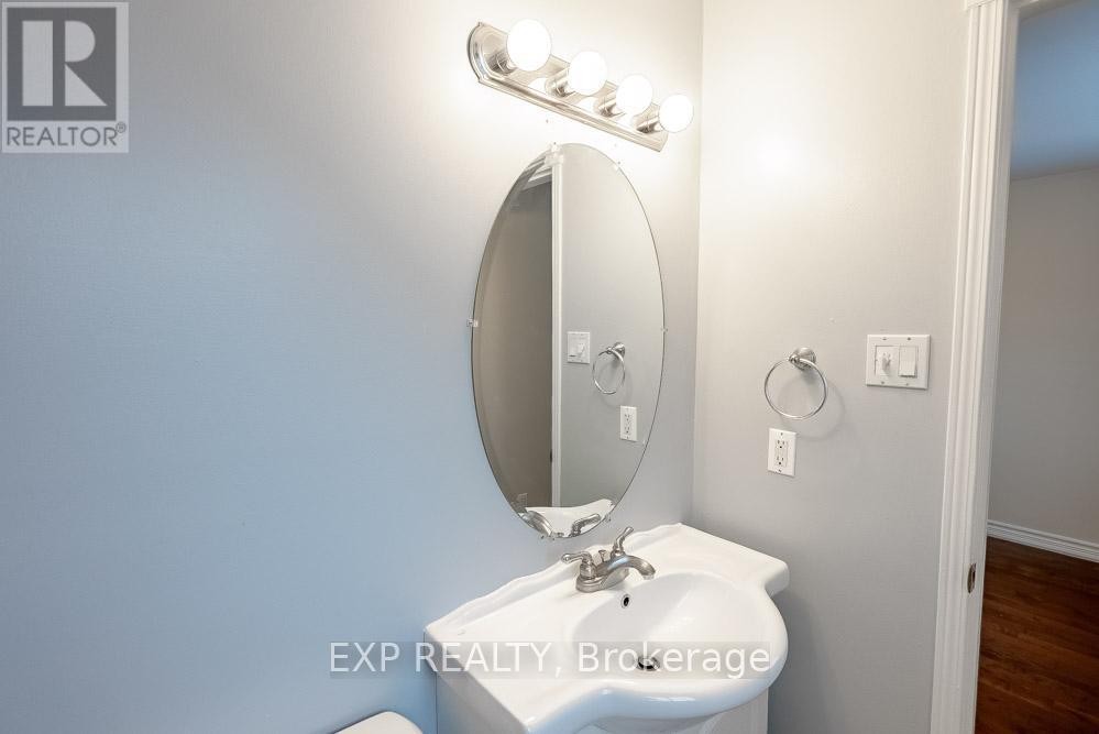 












UNIT A - 196 OLD COLONY ROAD

,
Ottawa,




Ontario
K2L1M7

