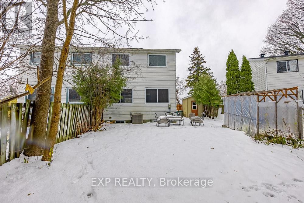 












UNIT A - 196 OLD COLONY ROAD

,
Ottawa,




Ontario
K2L1M7

