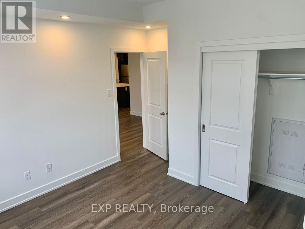 












55 E OVERBERG WAY

,
Ottawa,




Ontario
K2S2Y4

