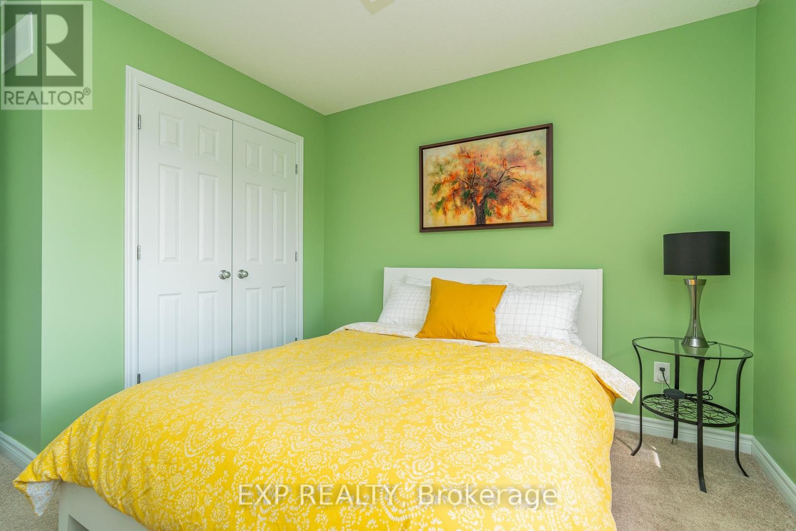 












406 SWEETFLAG STREET

,
Ottawa,




Ontario
K2J5Y6

