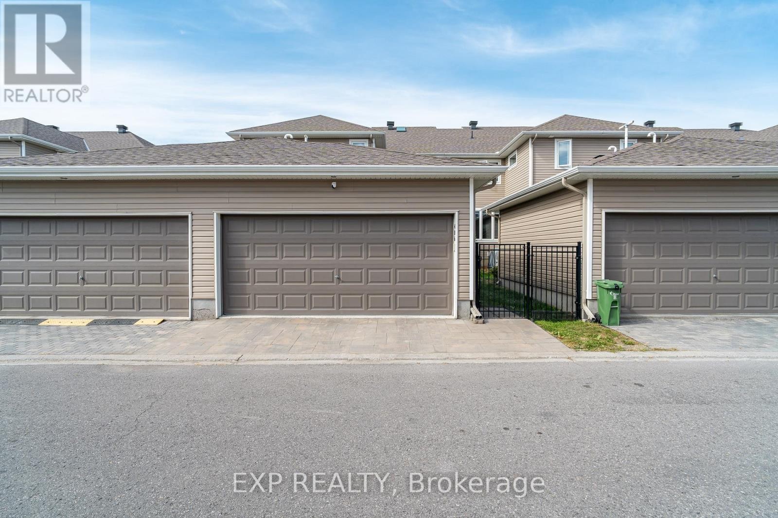 












406 SWEETFLAG STREET

,
Ottawa,




Ontario
K2J5Y6

