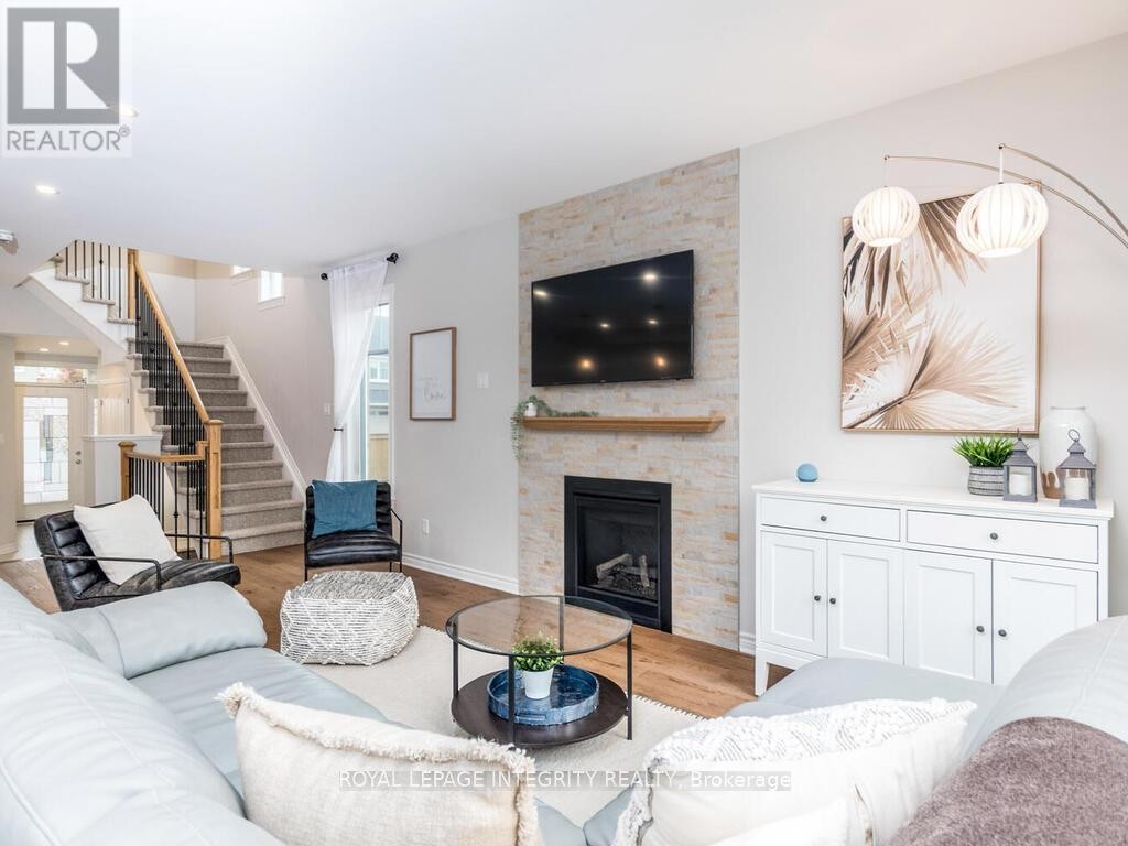 












633 CARTOGRAPHE STREET

,
Ottawa,




Ontario
K4A1B6

