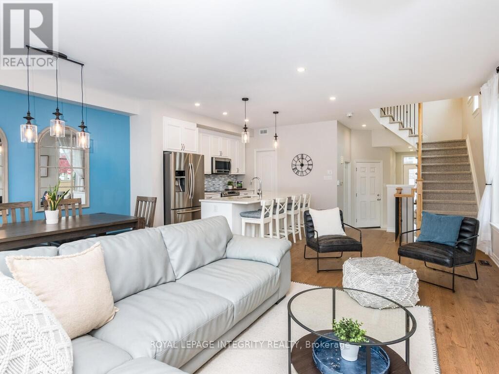 












633 CARTOGRAPHE STREET

,
Ottawa,




Ontario
K4A1B6

