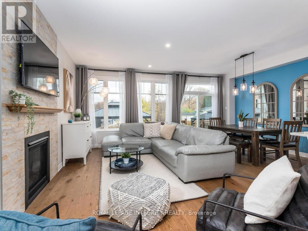 












633 CARTOGRAPHE STREET

,
Ottawa,




Ontario
K4A1B6

