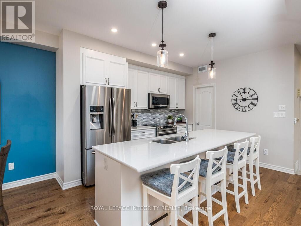 












633 CARTOGRAPHE STREET

,
Ottawa,




Ontario
K4A1B6

