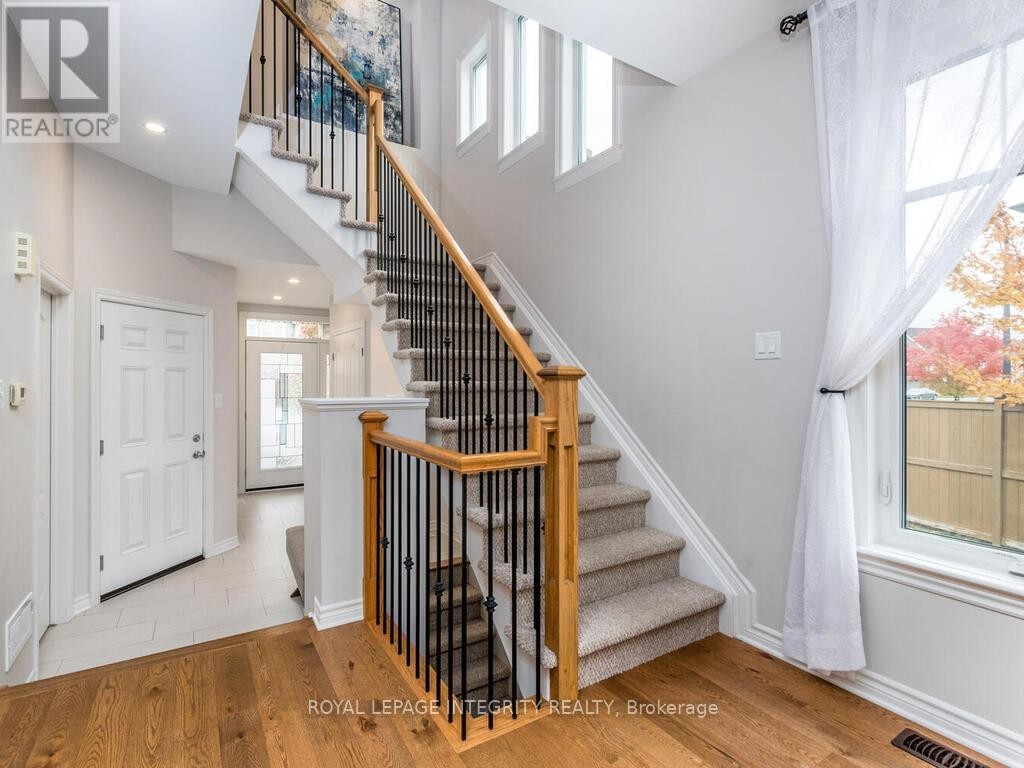 












633 CARTOGRAPHE STREET

,
Ottawa,




Ontario
K4A1B6


