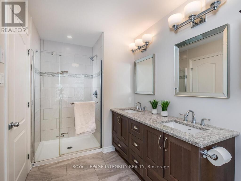 












633 CARTOGRAPHE STREET

,
Ottawa,




Ontario
K4A1B6

