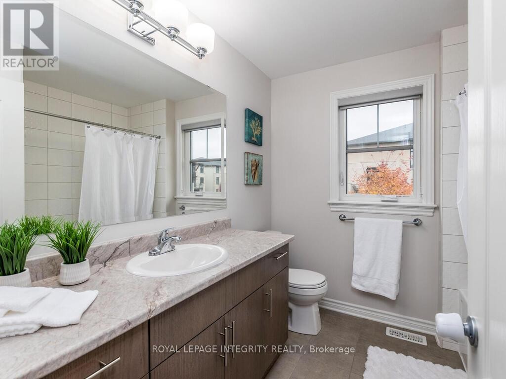 












633 CARTOGRAPHE STREET

,
Ottawa,




Ontario
K4A1B6

