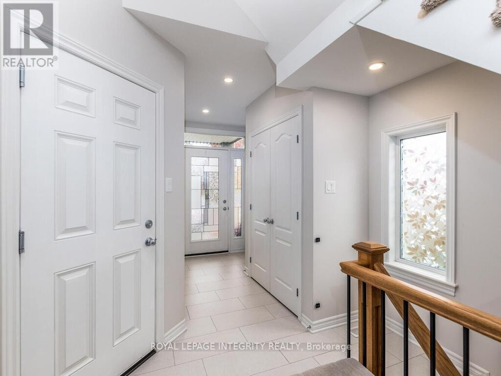 












633 CARTOGRAPHE STREET

,
Ottawa,




Ontario
K4A1B6

