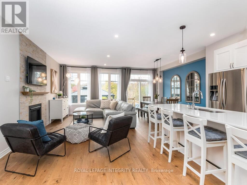 












633 CARTOGRAPHE STREET

,
Ottawa,




Ontario
K4A1B6


