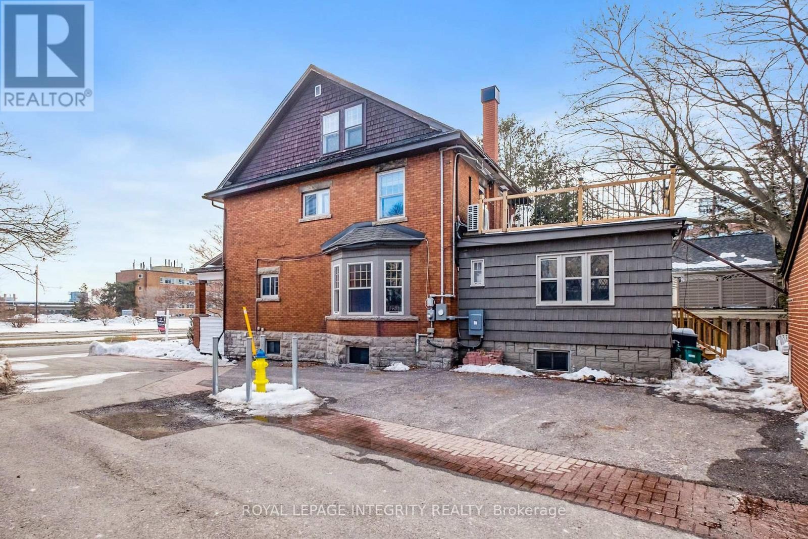












1 - 1031 CARLING AVENUE

,
Ottawa,




Ontario
K1Y4E8

