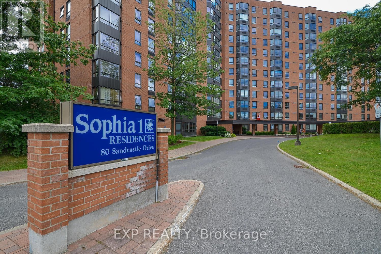 












912 - 80 SANDCASTLE DRIVE

,
Ottawa,




Ontario
K2H9E7

