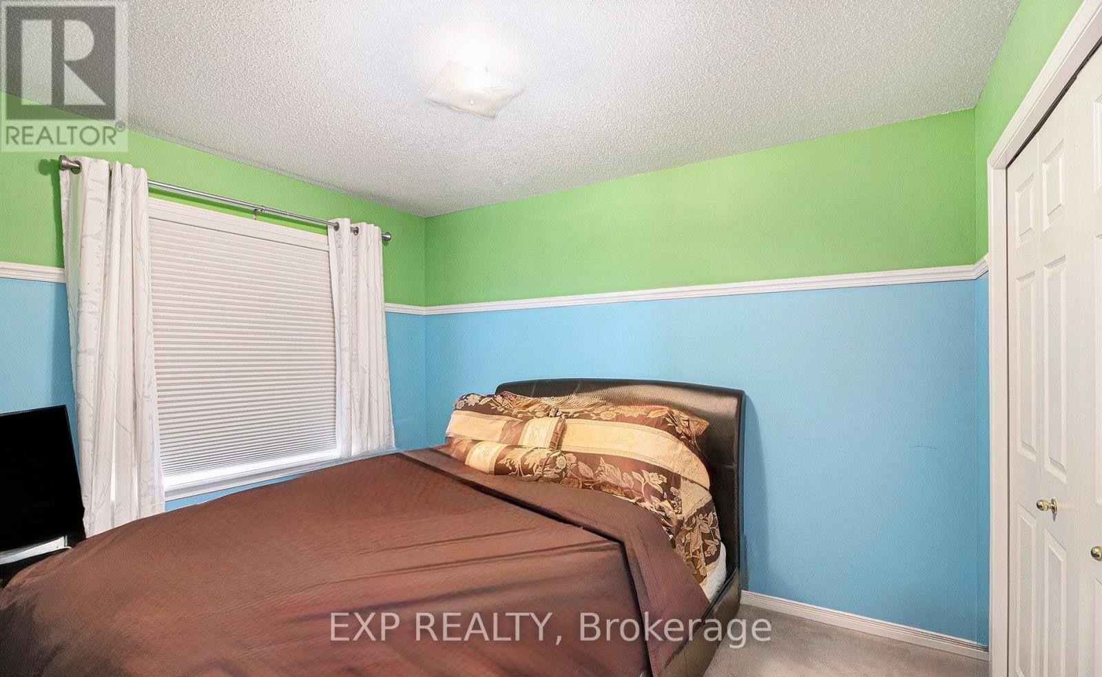 












258 TRAIL SIDE CIRCLE

,
Ottawa,




Ontario
K4A5B5

