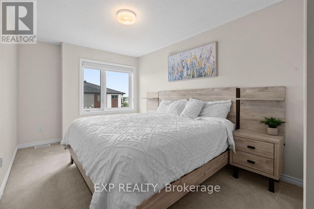 












304 LAPLAND PRIVATE

,
Ottawa,




Ontario
K2V0S2

