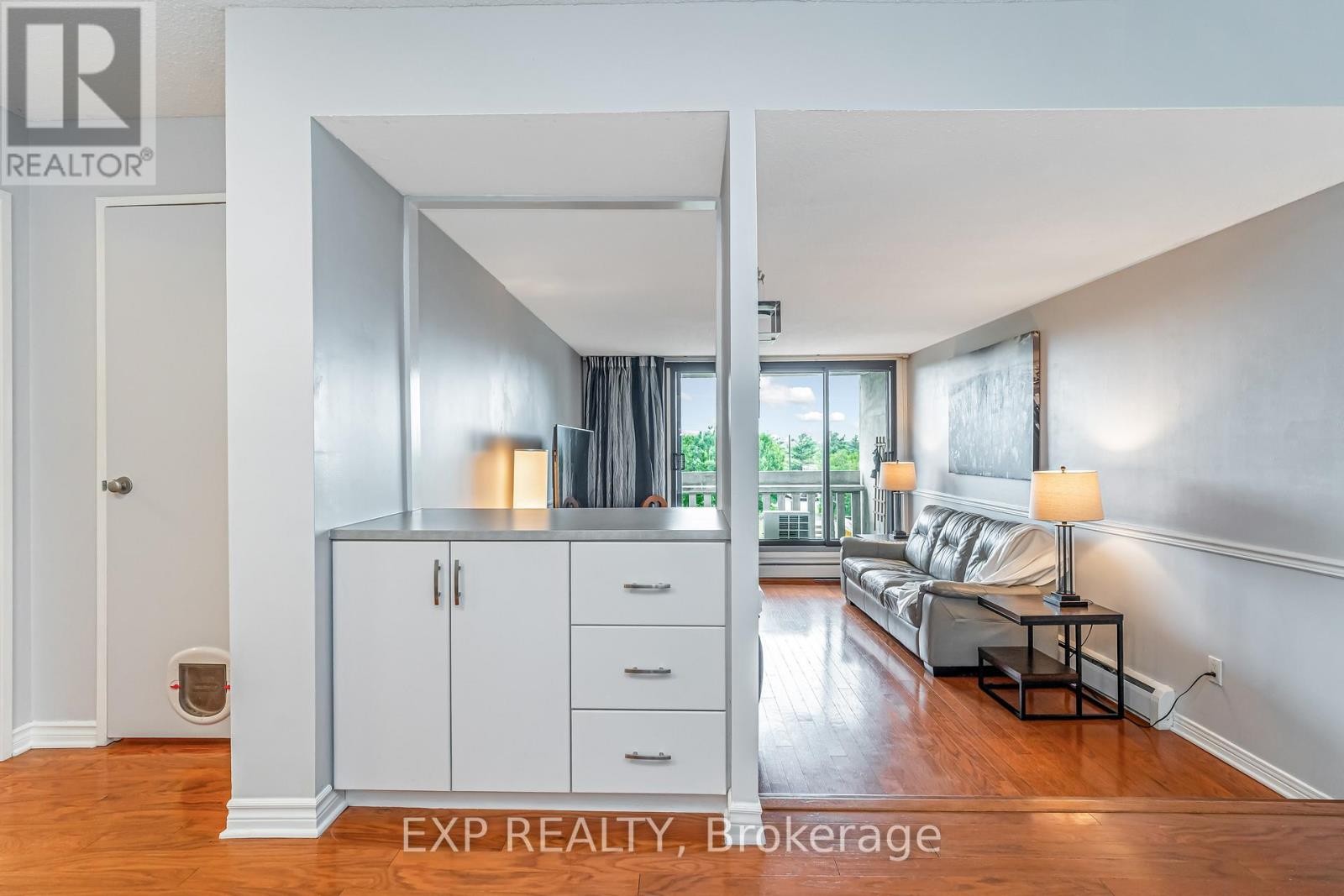 












101 - 415 GREENVIEW AVENUE

,
Ottawa,




Ontario
K2B8G5

