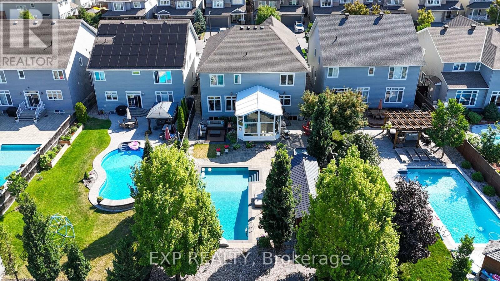 












327 DUNLIN RIDGE

,
Ottawa,




Ontario
K2J0E3

