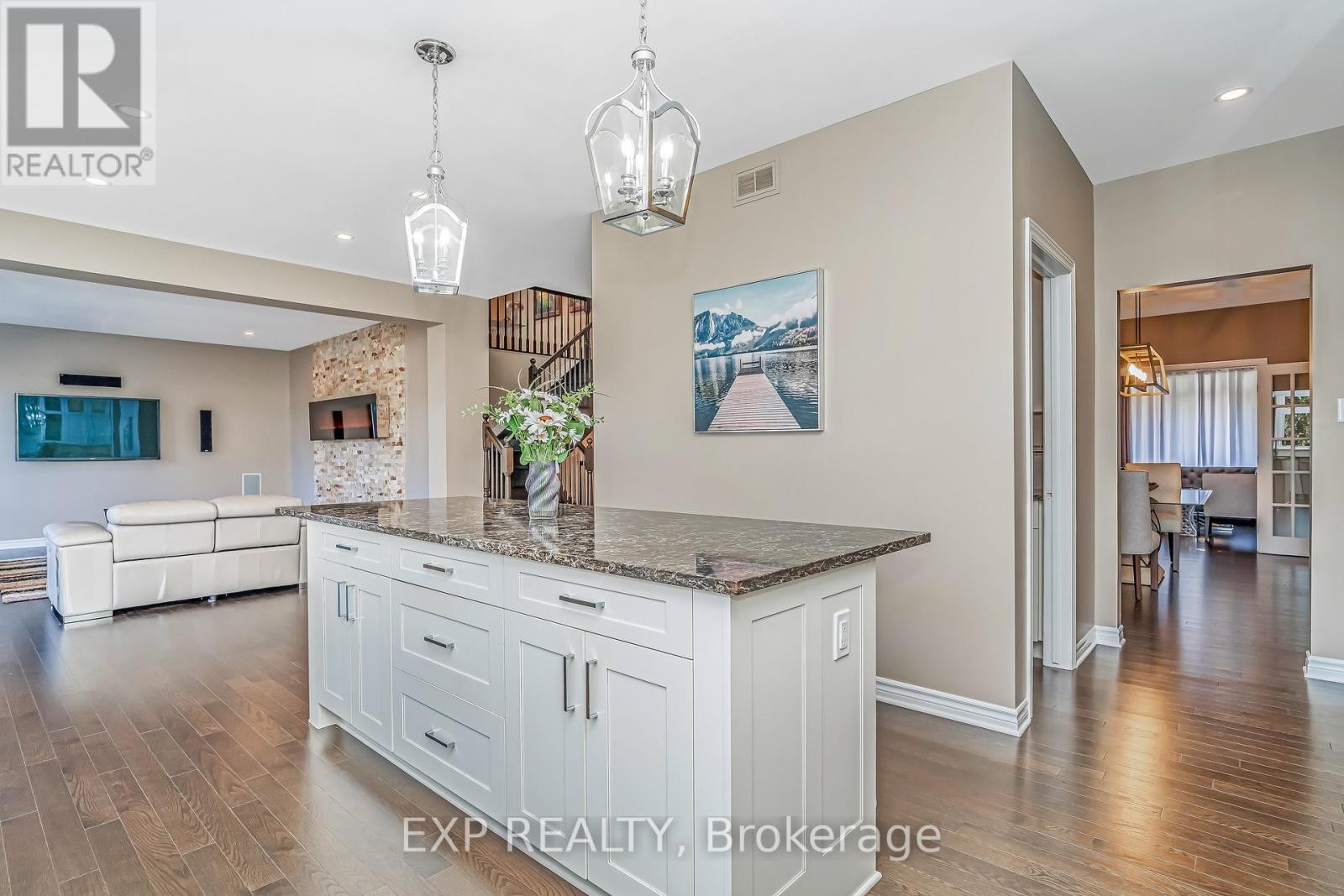 












327 DUNLIN RIDGE

,
Ottawa,




Ontario
K2J0E3

