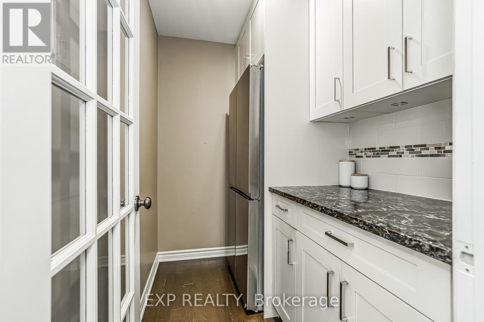 












327 DUNLIN RIDGE

,
Ottawa,




Ontario
K2J0E3

