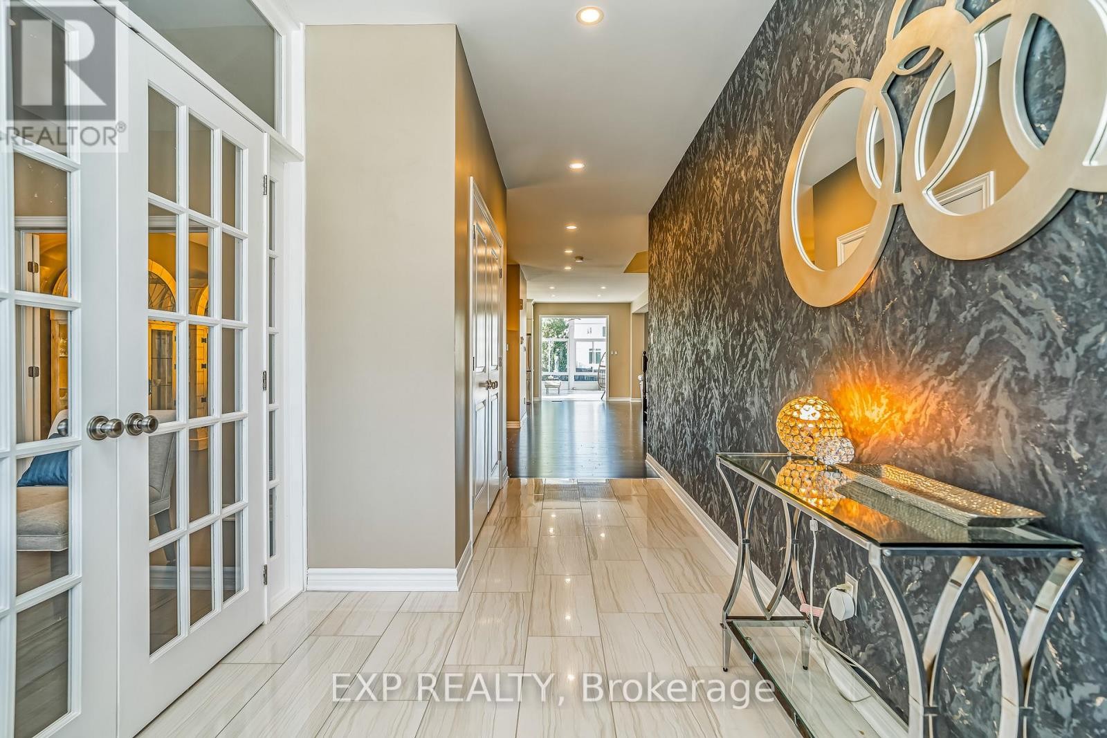 












327 DUNLIN RIDGE

,
Ottawa,




Ontario
K2J0E3

